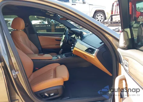 2018 BMW 530I xDrive z USA, uszkodzony, nr VIN WBAJA7C54JWA73002